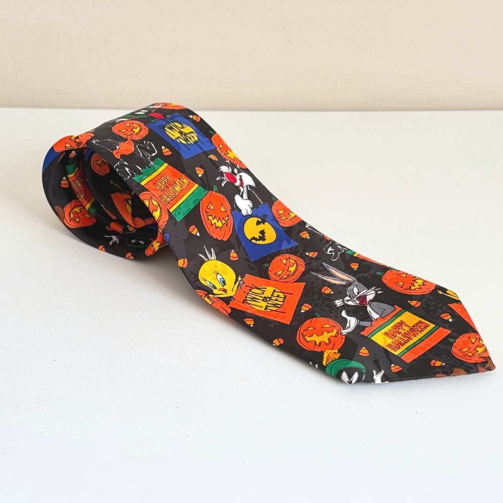 Vintage 1996 Looney Tunes Mania Halloween Necktie Bugs Bunny Taz Black 53"